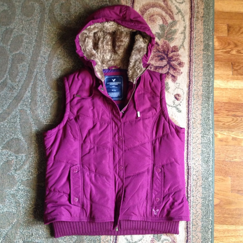 AE Winter vest w/ hoodie